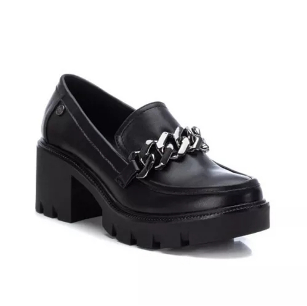 NEW Mocassins w/ Chain Detail